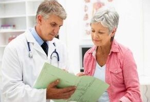 A woman with arthritis at the medical appointment